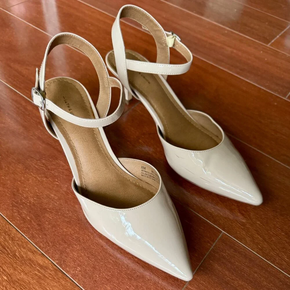 14th & Union Cream Patent Leather Pointed Toe Kitten Heel Slingback Heels 8M